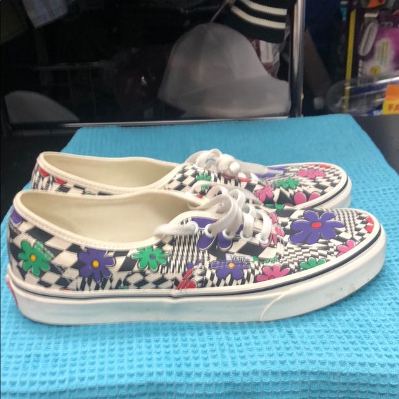 Vans Multicolor Artistic Print Sneakers - Picture 1 of 5